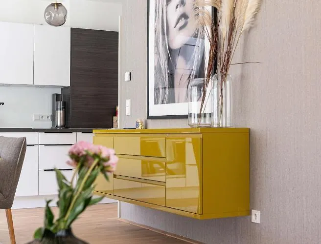 Traunkai - Your Austrian باد اسشي