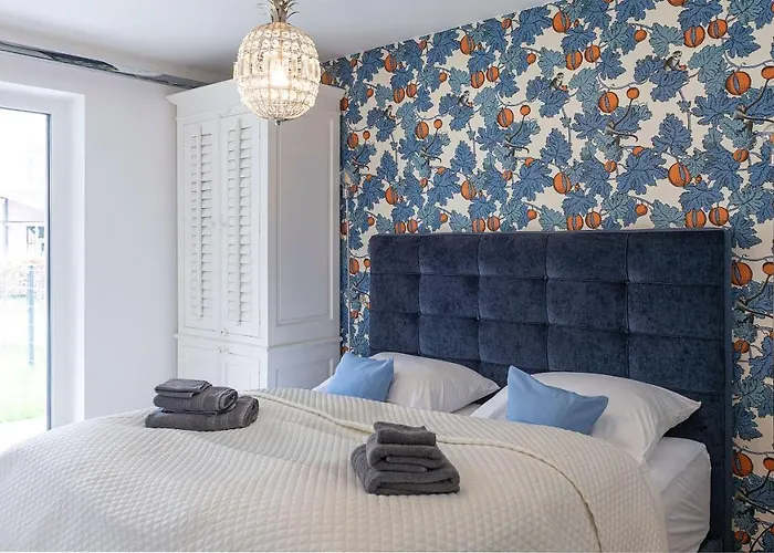 Traunkai - Your Austrian * باد اسشي